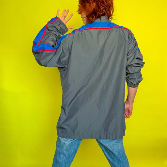 Nike Unisex Gray and Blue Striped Windbreaker Jacket - Picture 7 of 14